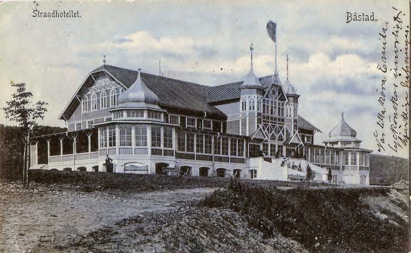 Framsida av Strandhotellet. Båstad.