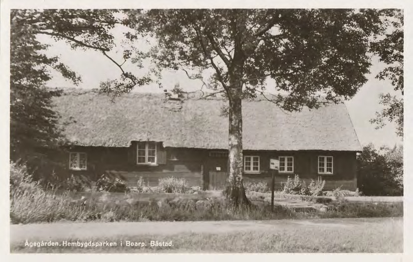 Framsida av Ågegården. Hembygdsparken i Boarp. Båstad.