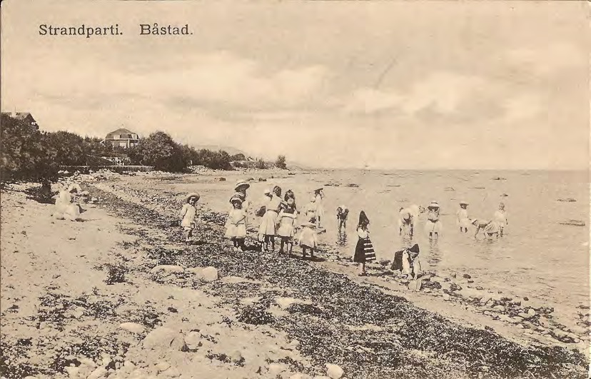 Framsida av Strandparti. Båstad.