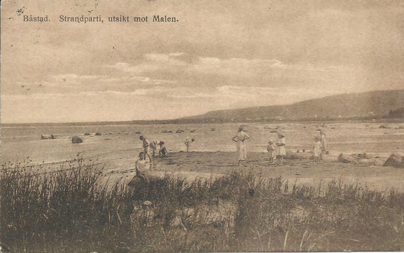 Framsida av Båstad. Strandparti, utsikt mot Malen.