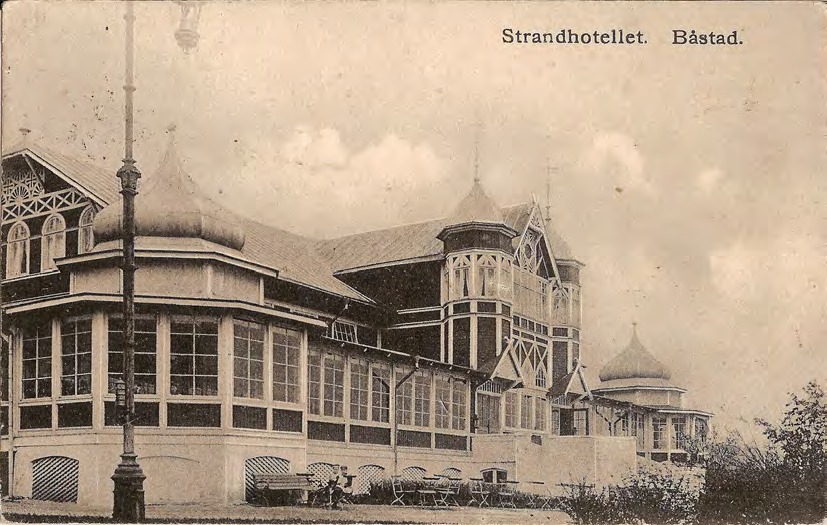 Framsida av Strandhotellet. Båstad.