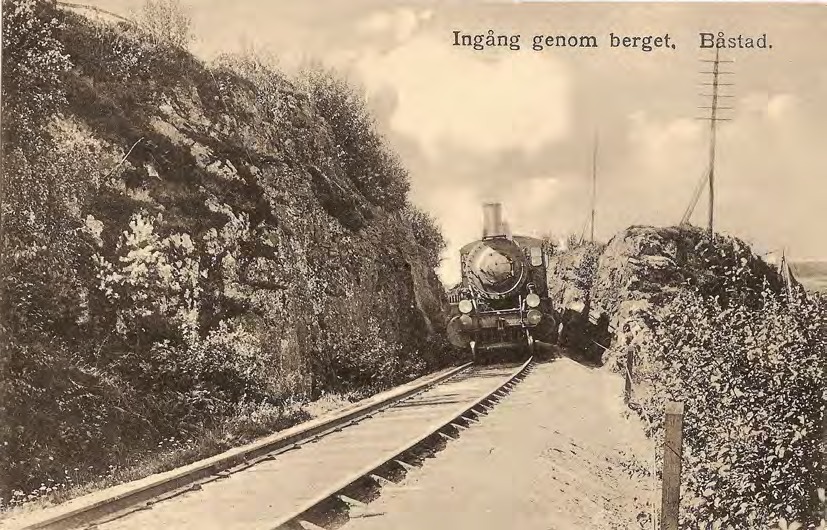 Framsida av Ingång genom berget. Båstad.