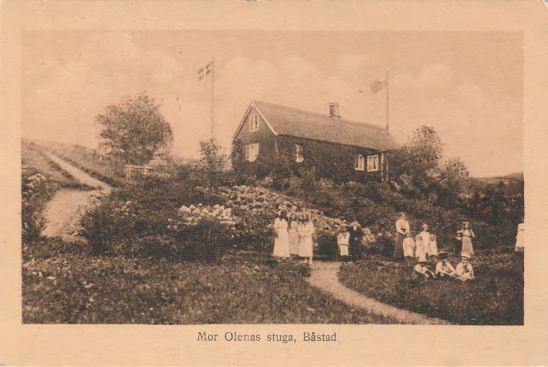 Framsida av Mor Olenas stuga, Båstad.