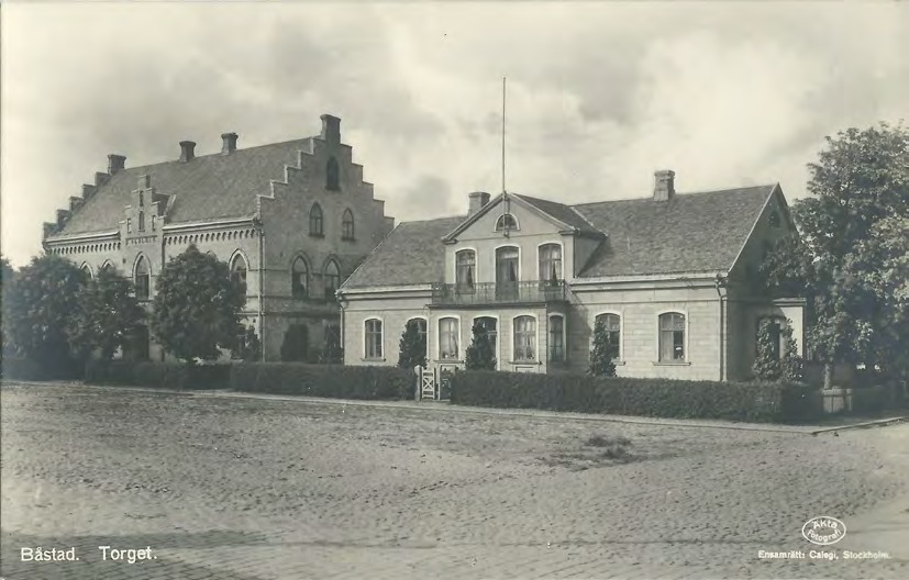 Framsida av Båstad. Torget.