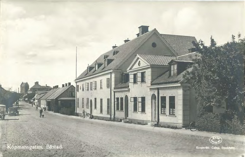 Framsida av Köpmansgatan, Båstad.