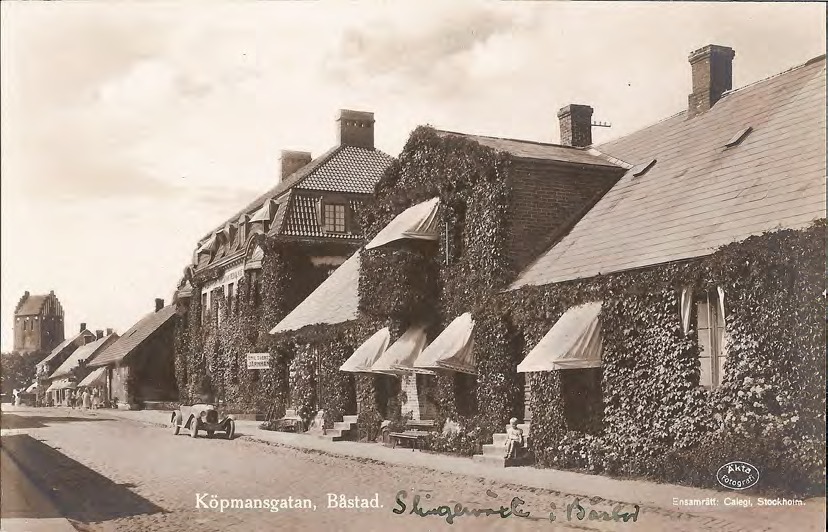 Framsida av Köpmansgatan, Båstad.