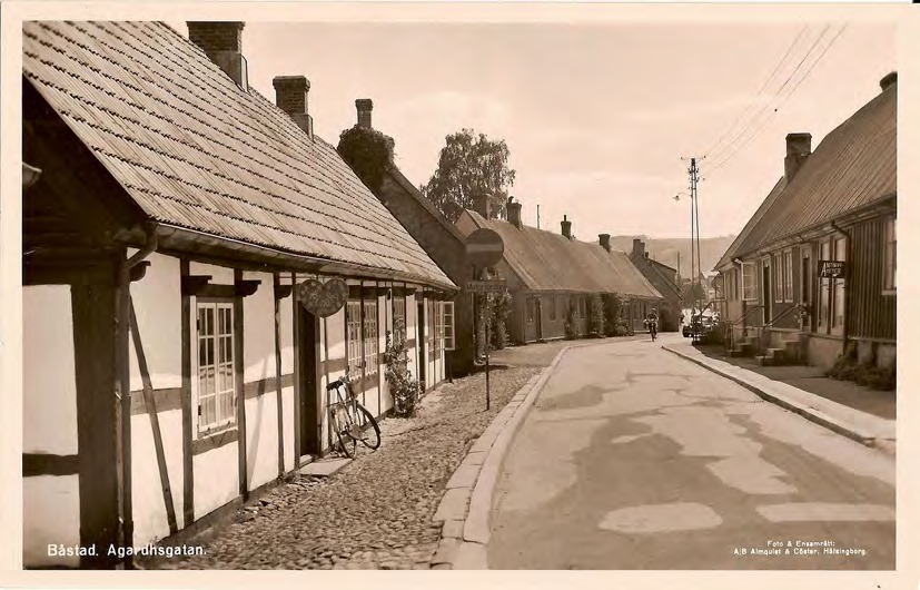 Framsida av Båstad. Agardhsgatan.