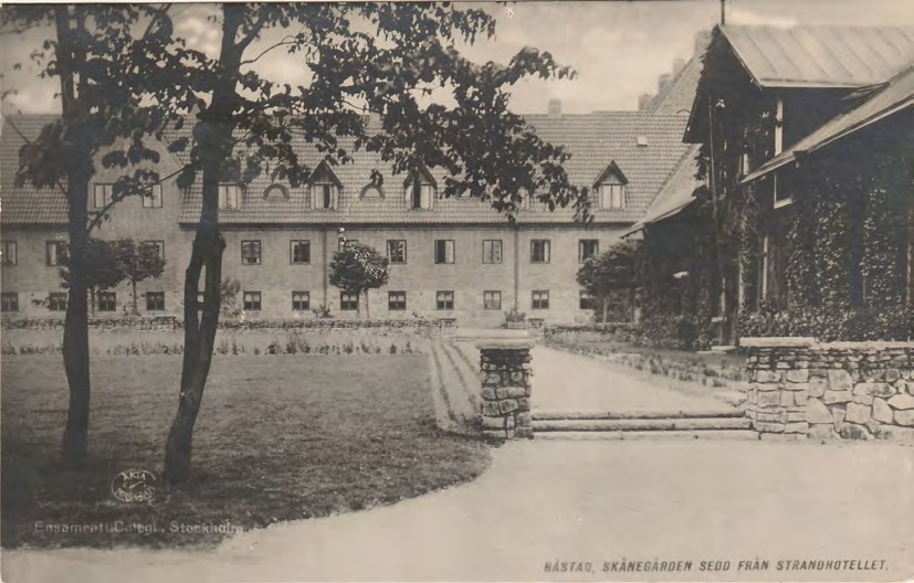 Framsida av BÅSTAD, SKÅNEGÅRDEN SEDD FRÅN STRANDHOTELLET.