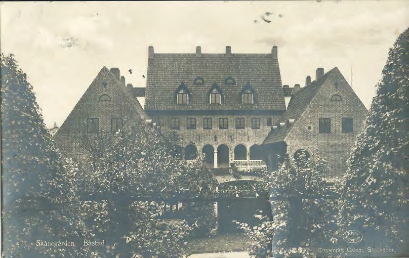 Framsida av Skånegården, Båstad.