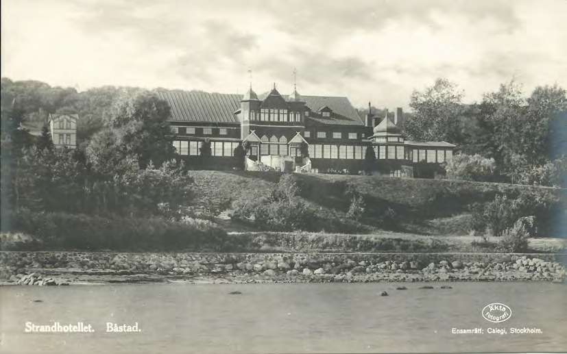 Framsida av Strandhotellet. Båstad.
