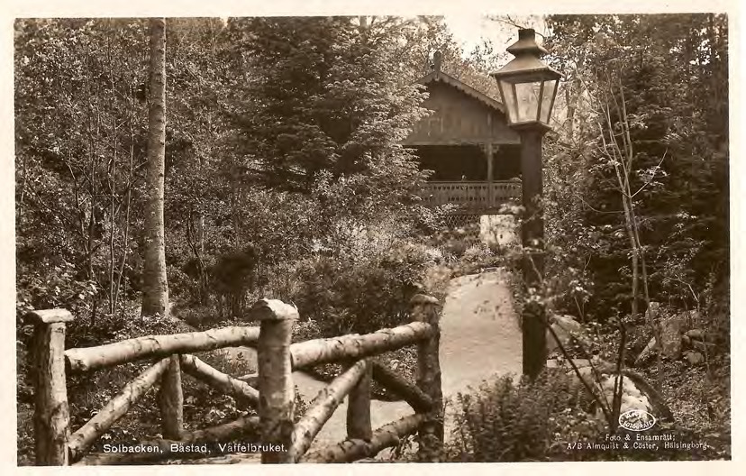 Framsida av Solbacken, Båstad. Våffelbruket.
