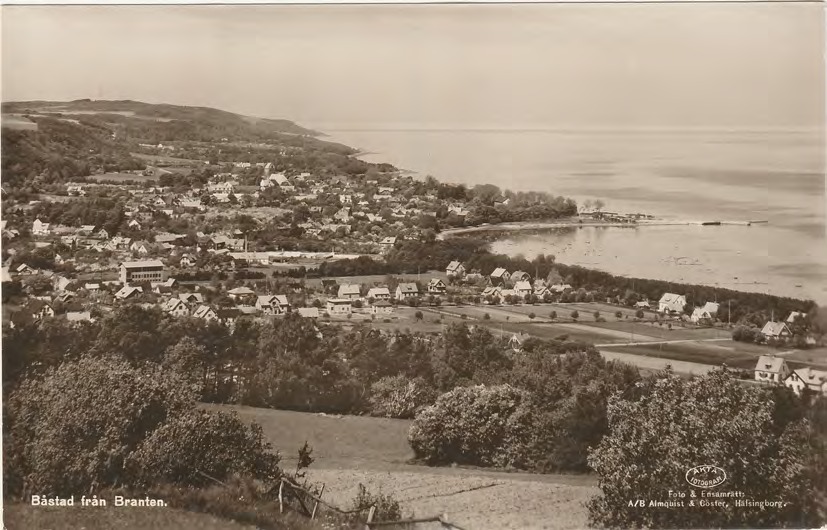 Framsida av Båstad från Branten.