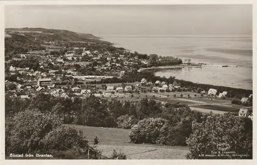 Framsida av Båstad från Branten.