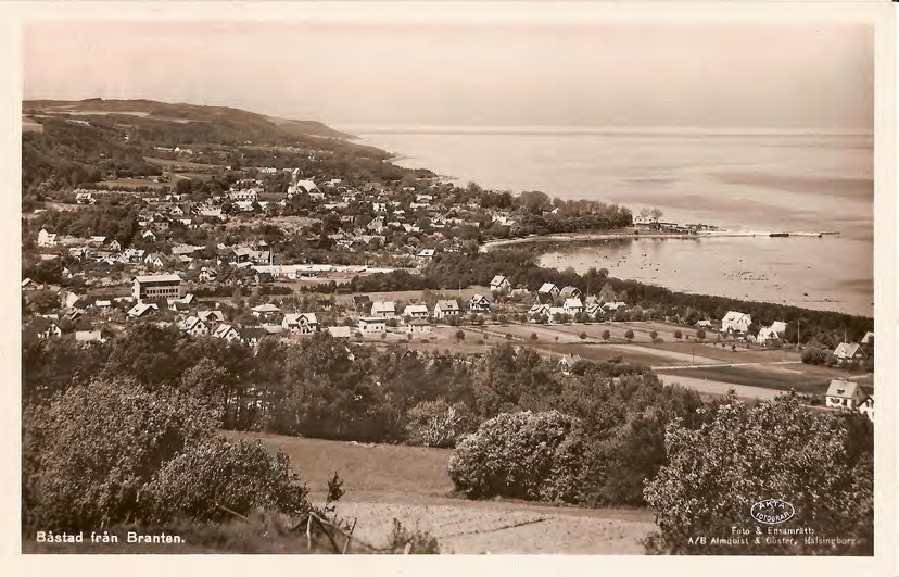 Framsida av Båstad från Branten.