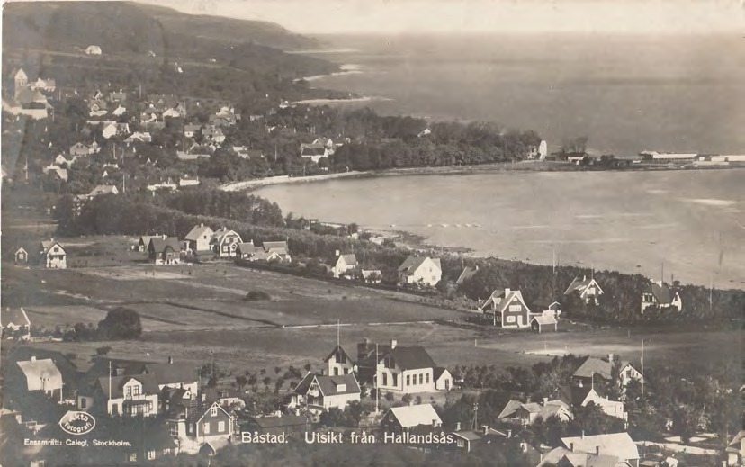 Framsida av Båstad. Utsikt från Hallandsås.