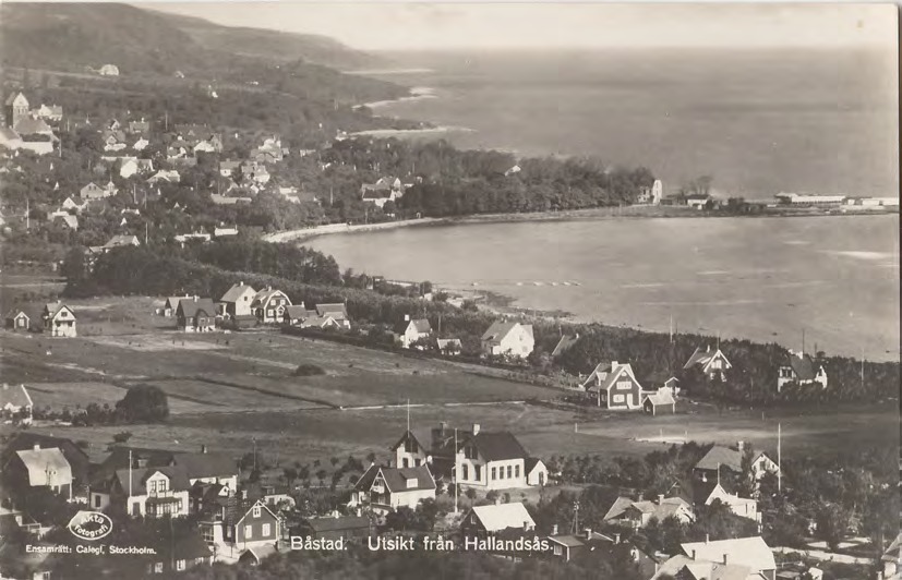 Framsida av Båstad. Utsikt från Hallandsås.