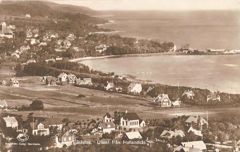 Framsida av Båstad. Utsikt från Hallandsås.