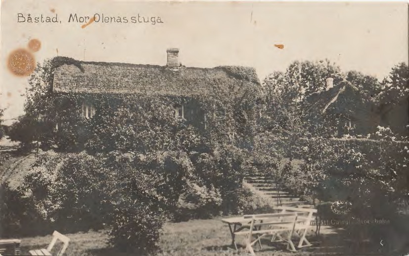 Framsida av Båstad, Mor Olenas stuga
