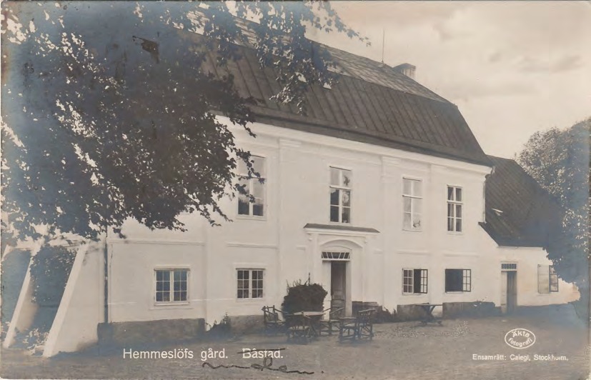 Framsida av Hemmeslöfs gård. Båstad.