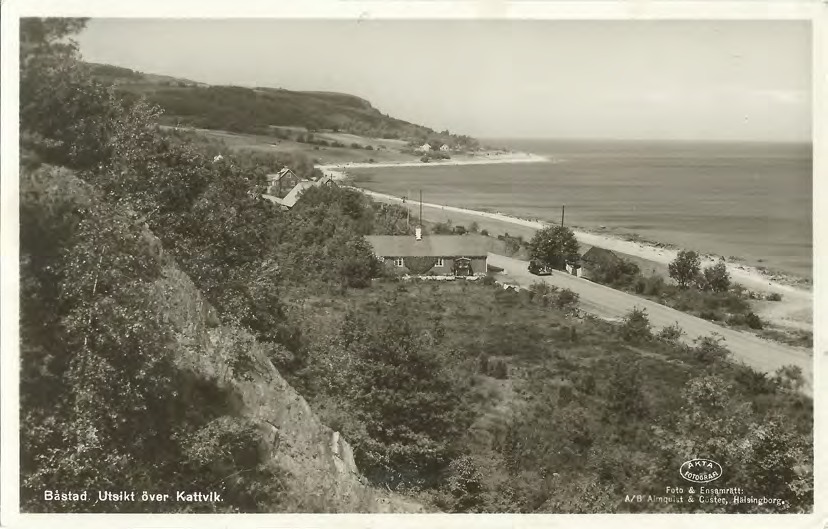 Framsida av Båstad. Utsikt över Kattvik.