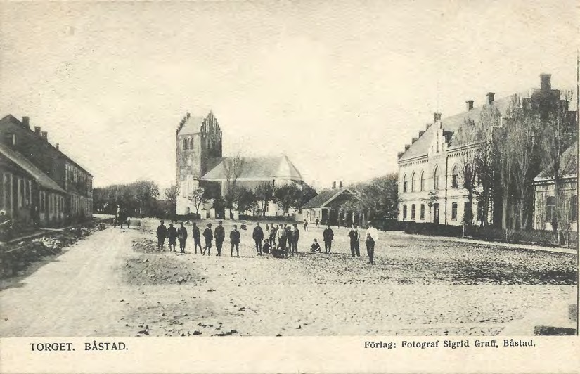 Framsida av TORGET. BÅSTAD.