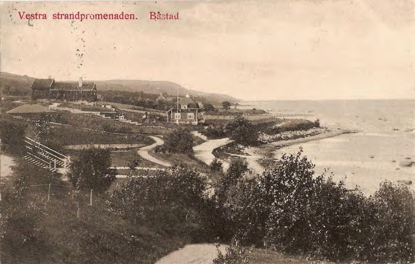 Framsida av Vestra strandpromenaden. Båstad.