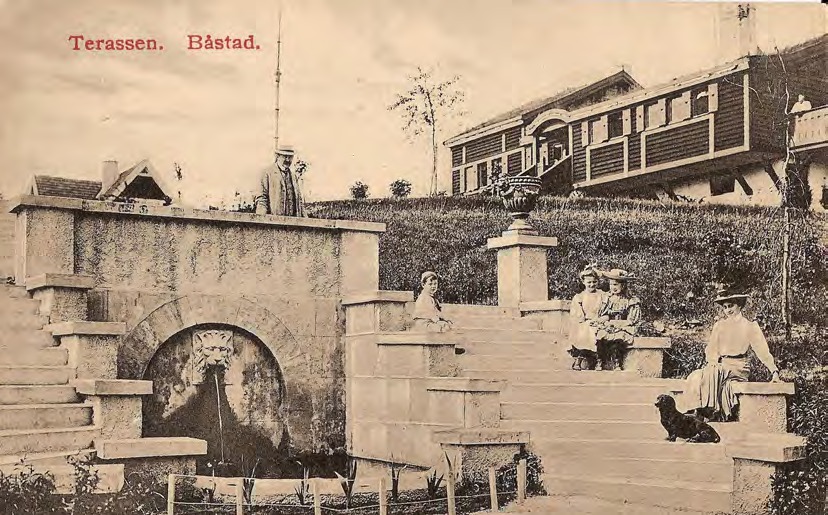 Framsida av Terassen. Båstad.