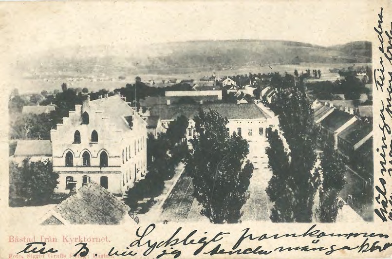Framsida av Båstad från Kyrktornet.