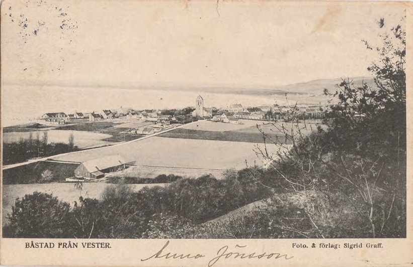 Framsida av BÅSTAD FRÅN VESTER.