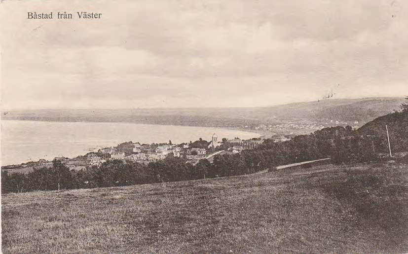 Framsida av Båstad från Väster