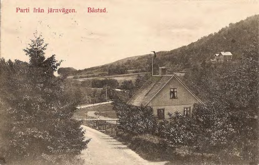 Framsida av Parti från järnvägen. Båstad.