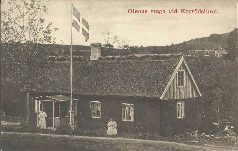 Framsida av Olenas stuga vid Korrödslund.