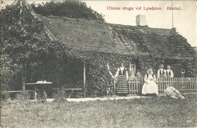 Framsida av Olenas stuga vid Lyadalen. Båstad.