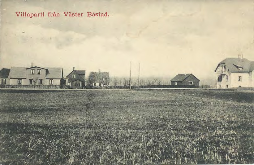Framsida av Villaparti från Väster Båstad.