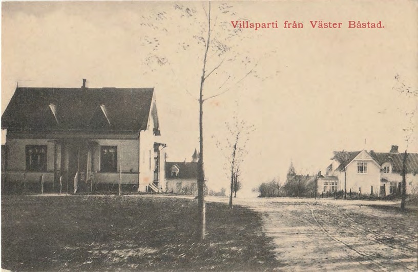 Framsida av Villaparti från Väster Båstad.