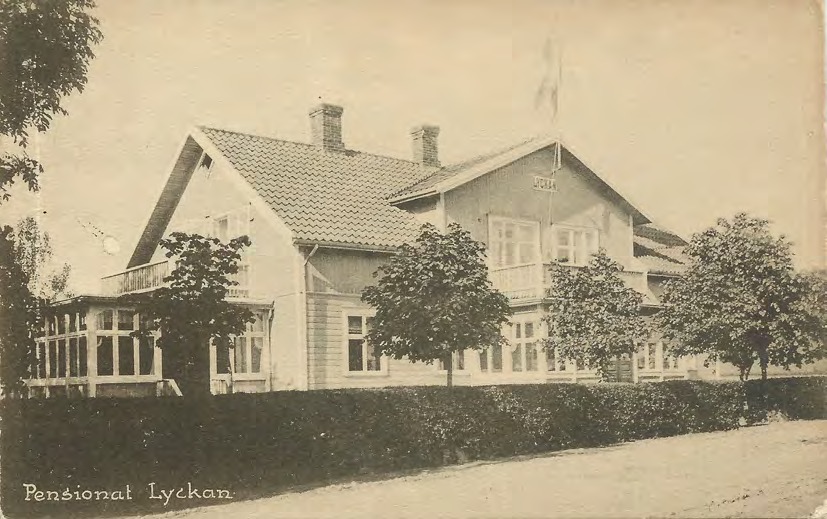 Framsida av Pensionat Lyckan