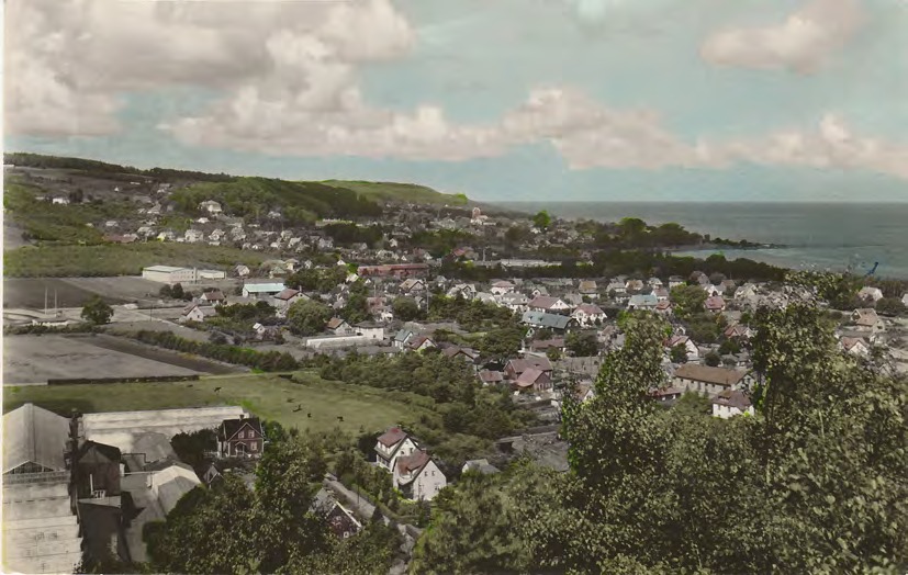 Framsida av Båstad. Utsikt från Hallandsåsen.