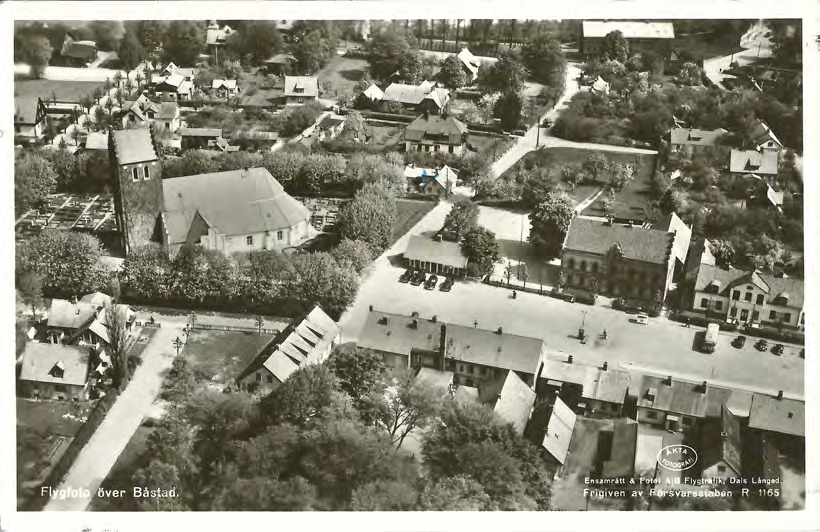 Framsida av Flygfoto över Båstad.
