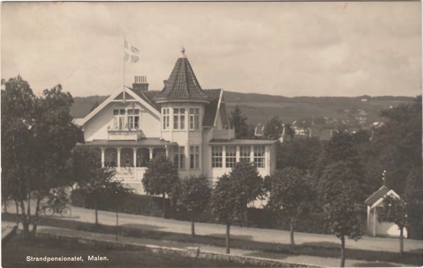 Framsida av Strandpensionatet, Malen.