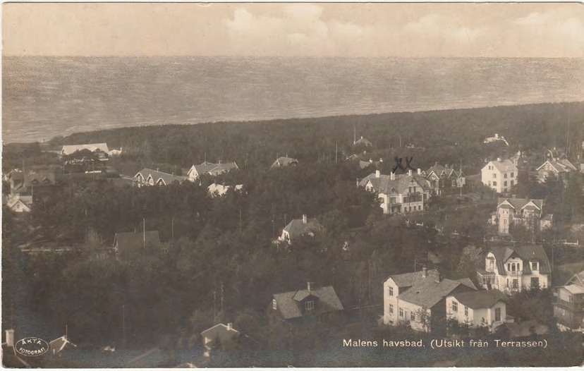 Framsida av Malens havsbad. (Utsikt från Terrassen)