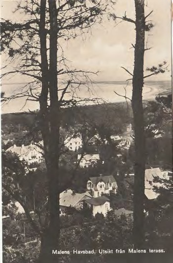 Framsida av Malens Havsbad. Utsikt från Malens terrass.