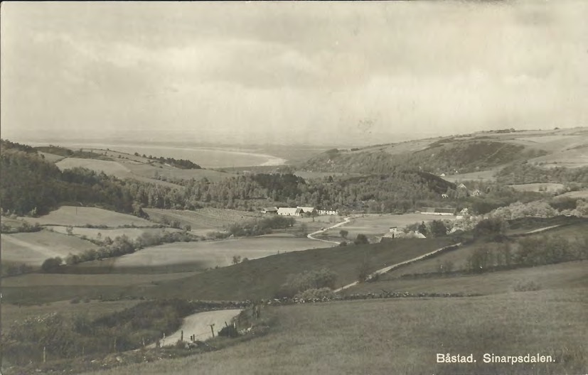 Framsida av Båstad. Sinarpsdalen.