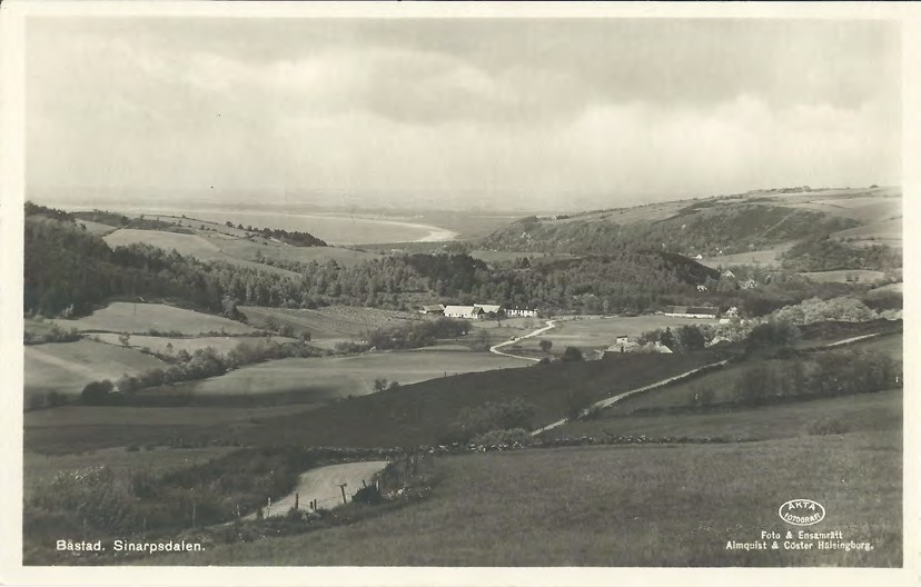 Framsida av Båstad. Sinarpsdalen.