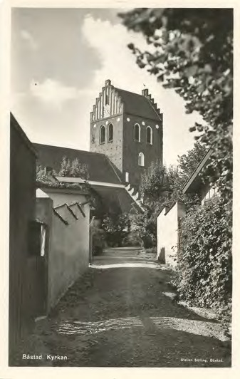 Framsida av Båstad. Kyrkan.