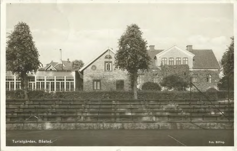 Framsida av Turistgården, Båstad.