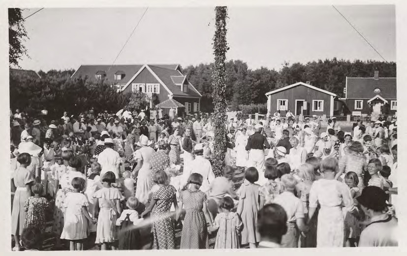 Framsida av - (Midsommarafton 1931?)