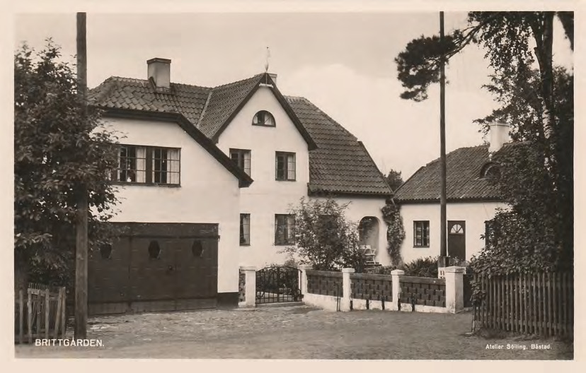 Framsida av BRITTGÅRDEN.