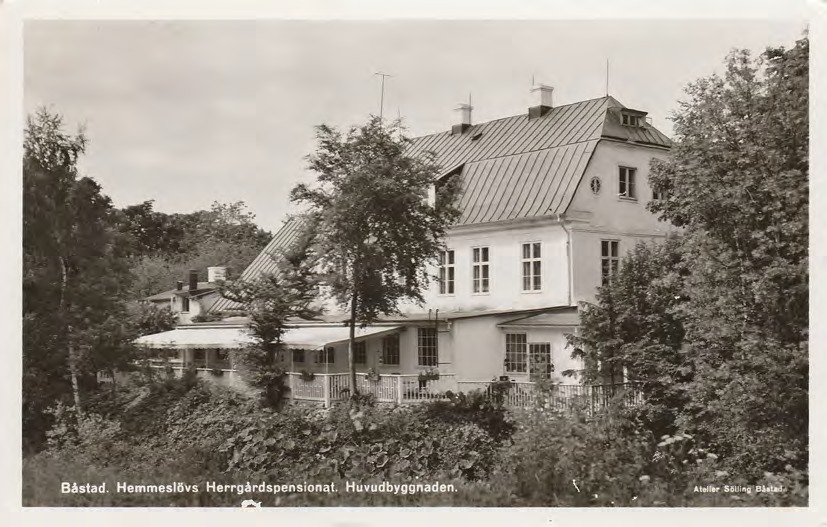 Framsida av Båstad. Hemmeslövs Herrgårdspensionat. Huvudbyggnaden.