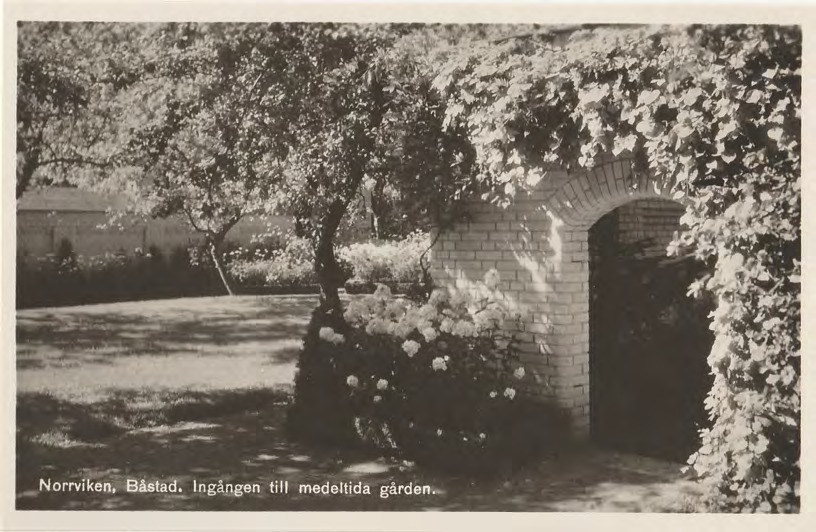 Framsida av Norrviken, Båstad. Ingången till medeltida gården.