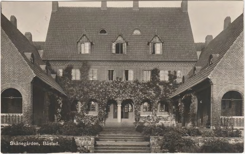 Framsida av Skånegården, Båstad.